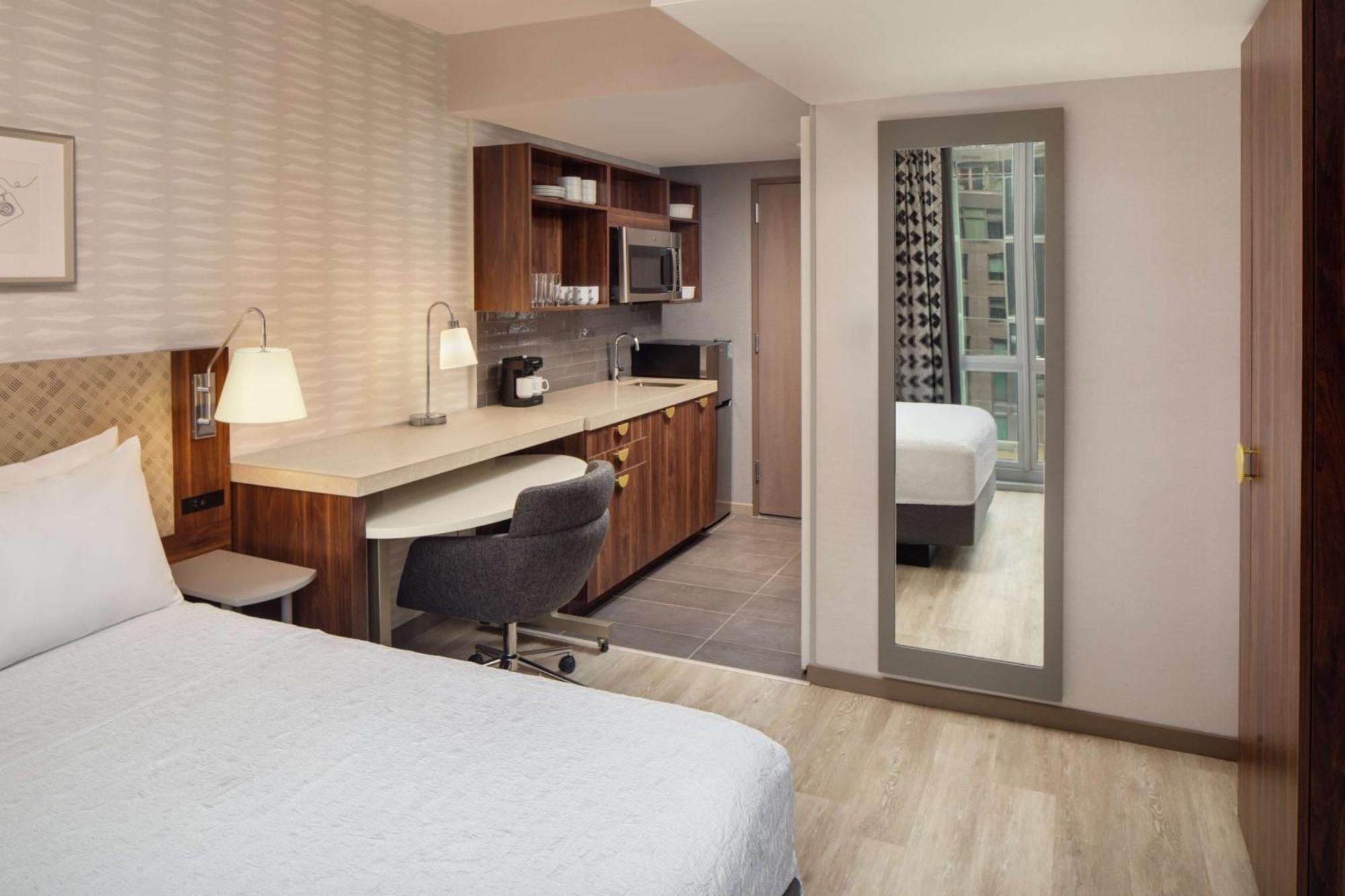 Home2 Suites By Hilton New York Times Square 外观 照片